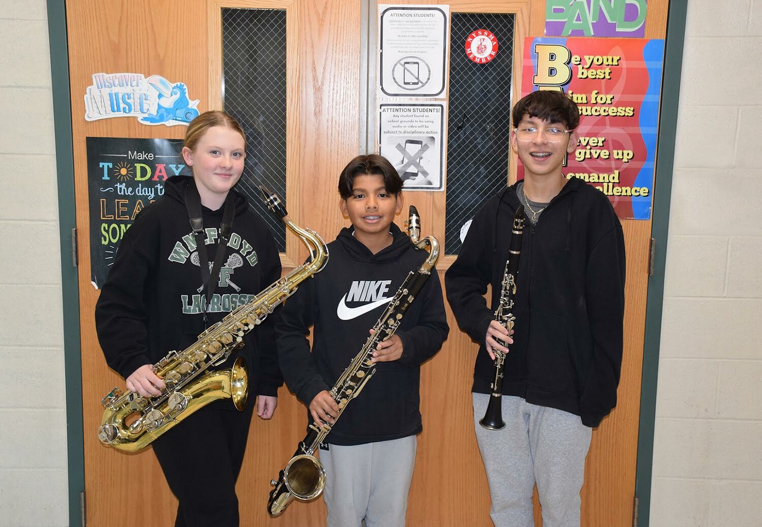William Floyd Middle School (Director: Dawn Conefry)
Bryan Cortez Lima: bass clarinet, seventh grade. Christopher Lopez Salazar: clarinet, eighth grade. Rhiannon Smith: tenor saxophone, eighth grade